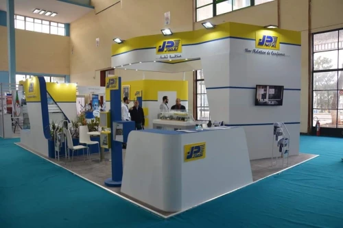 STAND D'EXPOSITION (montage mobiliers et peinture)