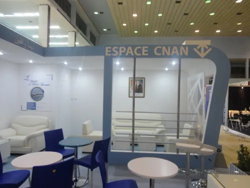 STAND D'EXPOSITION (montage mobiliers et peinture)