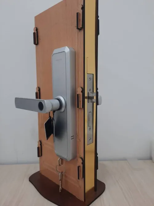 serrure de porte intelligente smrt 