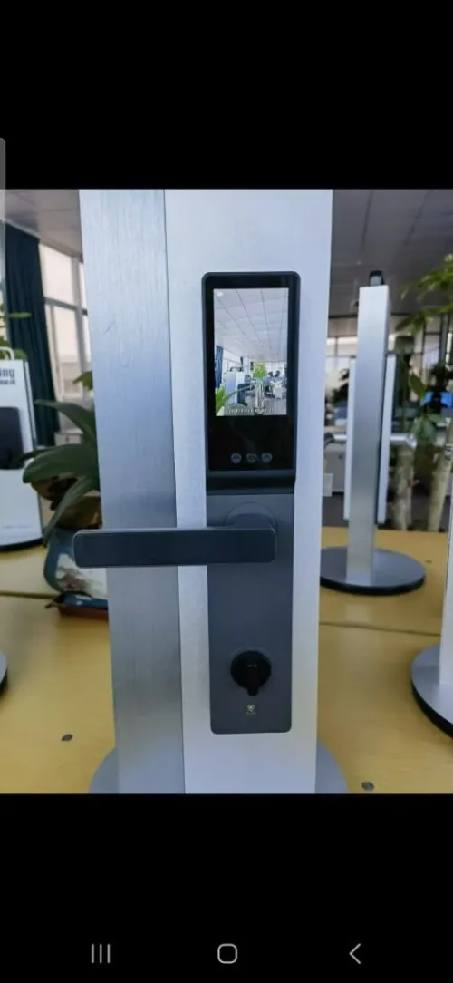 serrure de porte smart pour tout type de porte avec camera et application