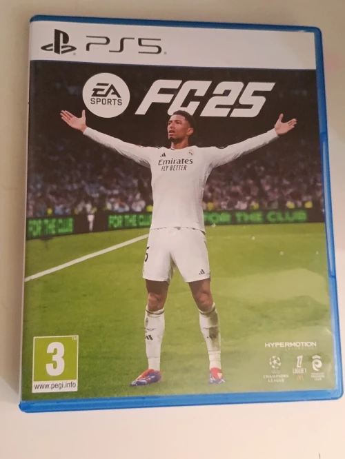 Ps5 1T avec 1t ssd  total 2t avec manette