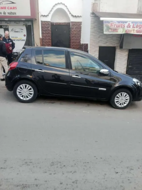 Renault Clio 3 2011 And bay