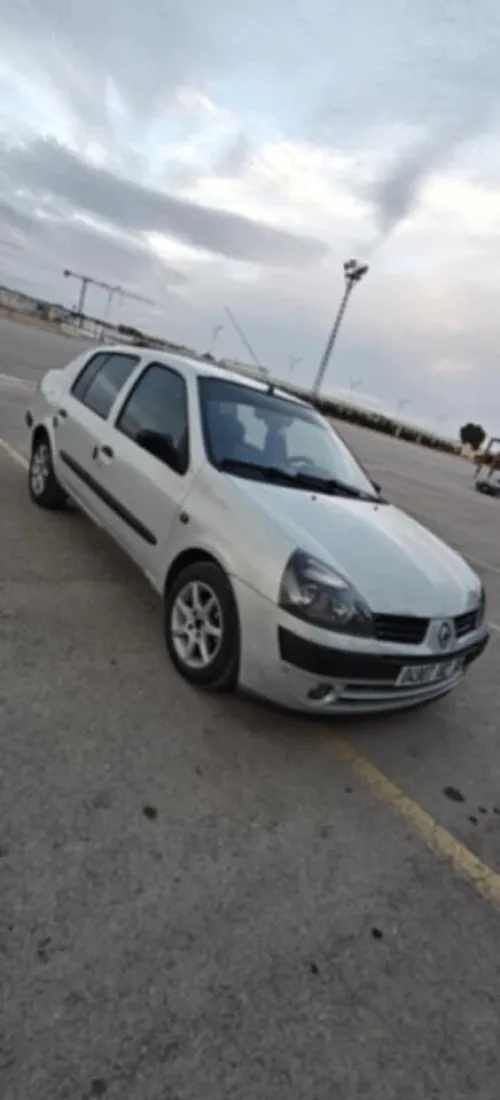 Clio Classique 2002 
