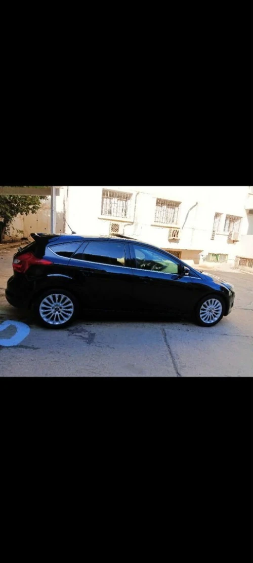 Ford Focus 5 portes 2013 Titanium