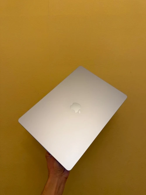 MacBook Air M4 2025
