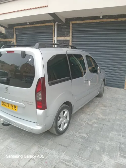 Peugeot Partner 2015 Tepee Allure 