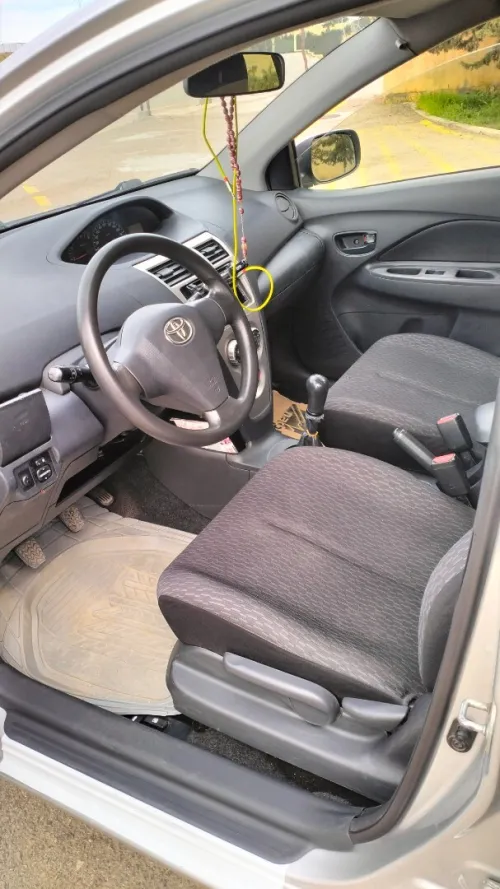 Toyota Yaris Sedan 2013 Select