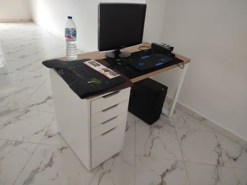Ensemble de deux bureau