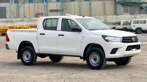 Toyota Revo  2025 