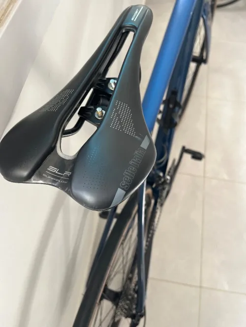 Vélo course carbone SCOTT addict 20 disc taille L