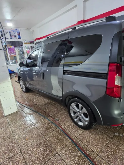 Renault Kongo stepway 2025 