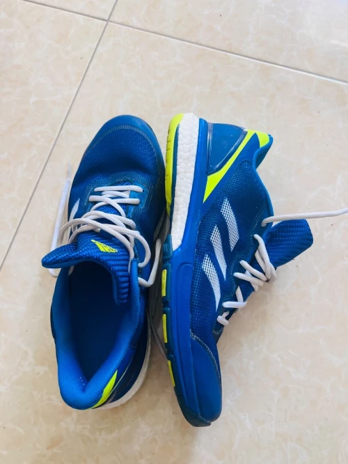 Chaussure adidas حذاء رياضي من فرنسا