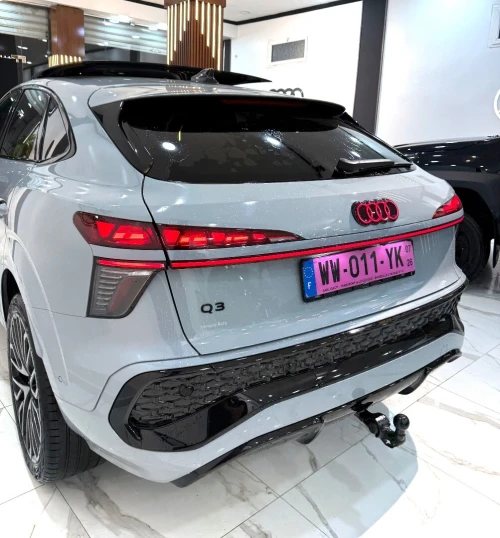 Audi Q3 2026 S LINE