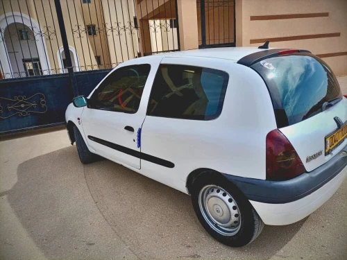 Renault Clio 2 2000 Dabza