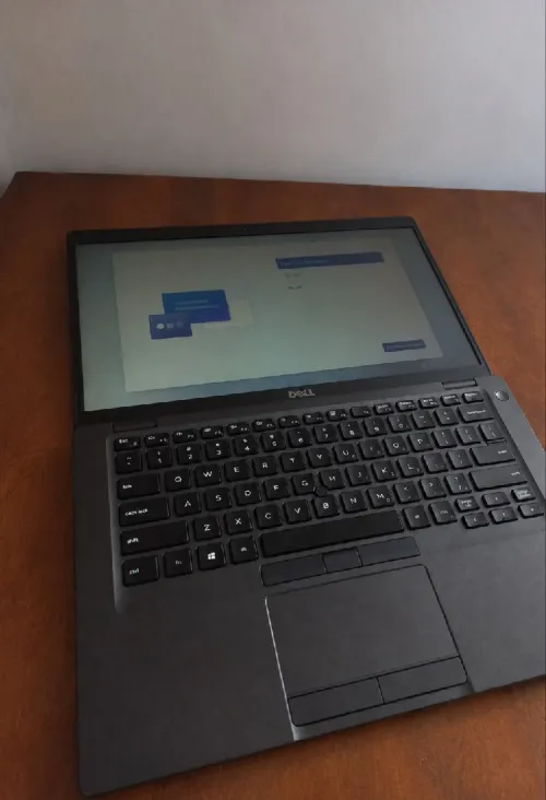 Dell Latitude 5400 i5 8th Vpro / 16GB RAM / SSD 256  Très propre