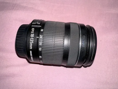 Objectif canon 18-135 mm