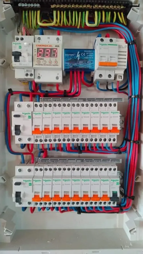 Électricien bâtiment et  placoplatre (Service de dépannage 24h/24 et 7j/7)