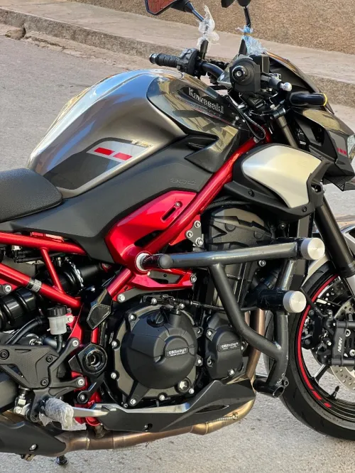 kawazaki z900 2025