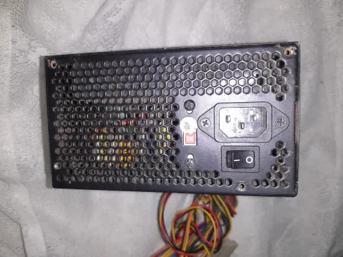 Boite d'alimentation cooler master 500