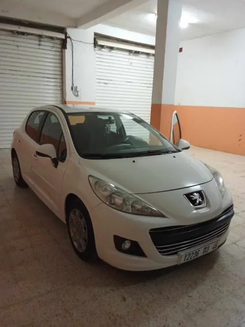 Peugeot 207 plus 2013 207 plus