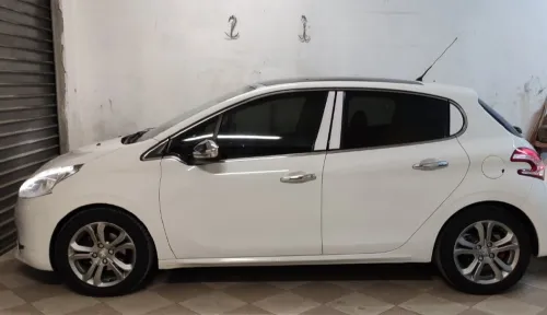 Peugeot 208 2014 Allure