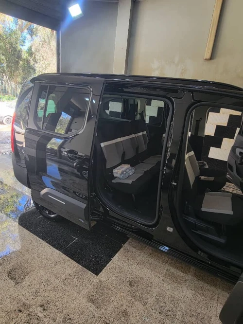 Citroen Berlingo 2026 Black black xl