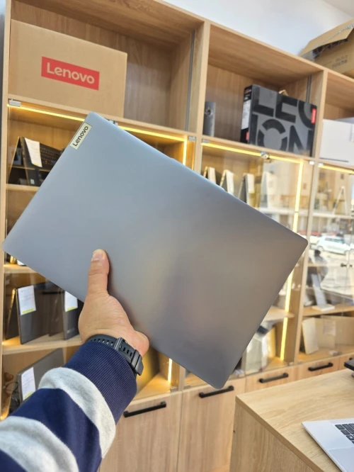 LENOVO IDEAPAD SLIM 3 15 Ryzen 7 7730U 16GB /512 GB SSD Nvme