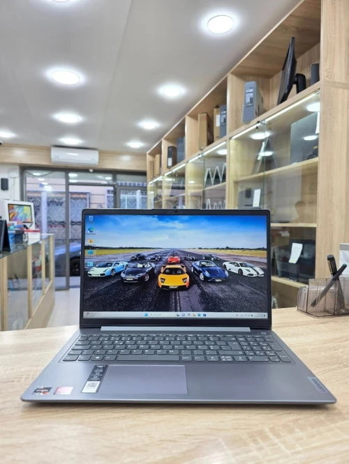 LENOVO IDEPAD 3  15.6  Ryzen 7 5700U 8GB /512GB 