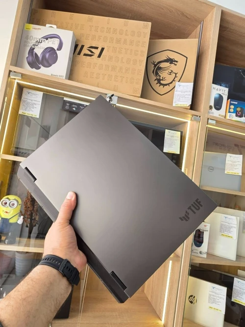 ASUS TUF A16  RYZEN 9 8940HX  & RTX 5060 (16GB/1TB)