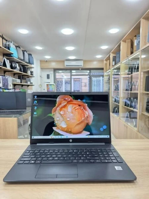 HP LAPTOP 15s  15.6" i3 1005G1 8GB /256GB
