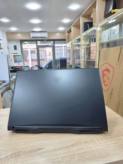 MSI GF 75  17.3" i7 11800H & RTX 3050Ti 16GB/512GB