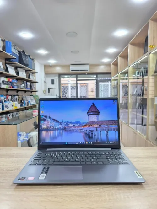 LENOVO IDEPAD 15.6  Ryzen 7 5700U 8GB /512GB 