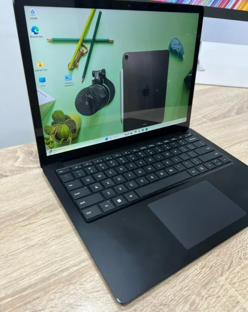 Microsoft Surface Laptop 5  13.5" tactile   i7 1265U 16GB /256GB( FIH  cha3ra f ecran )
