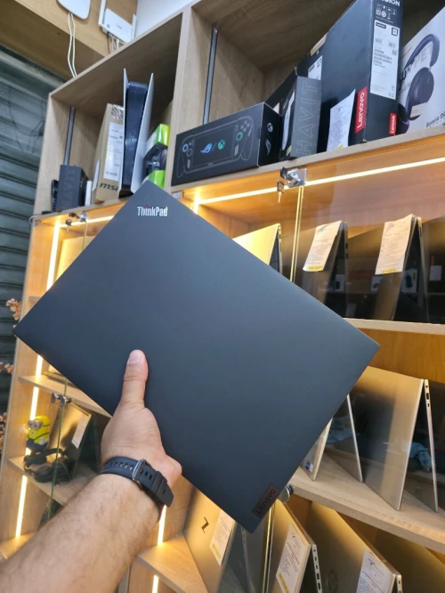 [VENDU] LENOVO THINKPAD T16 GEN 2 i7 1360P 32GB/1TB