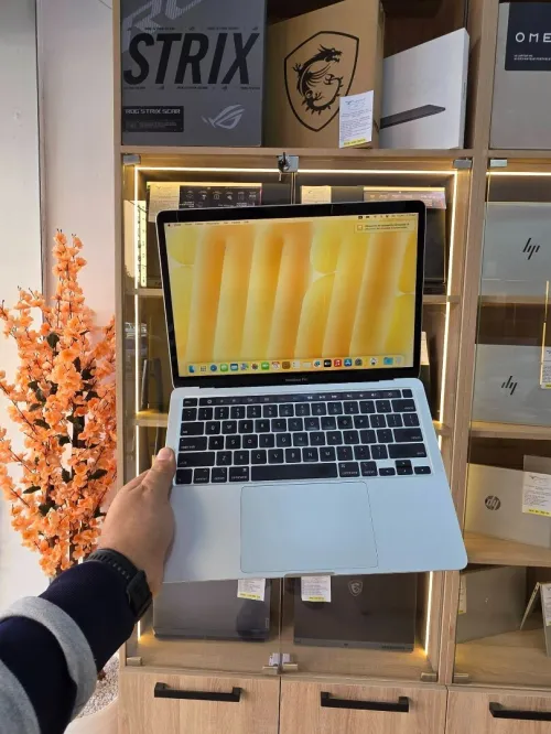 MacBook Pro 13.3 2020 TouchBar i5 16GB /1TB SSD