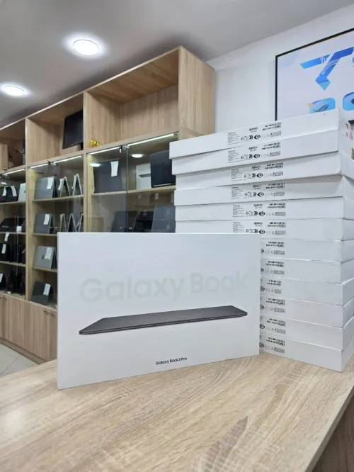 Samsung Galaxy Book3 Pro 14" OLED i5-1340P 8GB/256GB