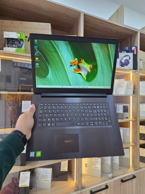 LENOVO V340 17.3  i7 8565U& NVIDIA MX 230 8GB/256GB