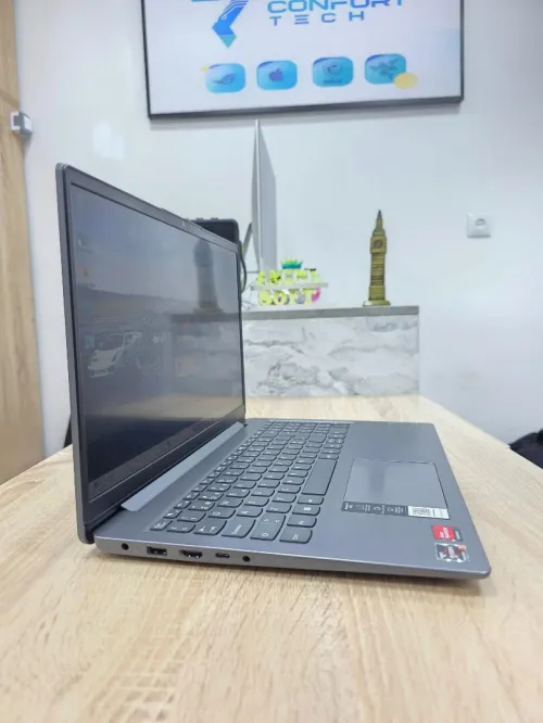 LENOVO IDEPAD 3  15.6  Ryzen 7 5700U 8GB /512GB 