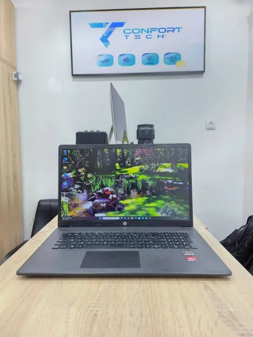 HP LAPTOP 17  17.3" RYZEN 3 5300U 8GB /256GB SSD NVME 