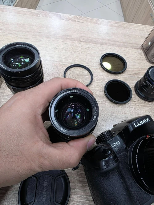 Caméra : Panasonic Lumix GH4 + 4 Objectifs