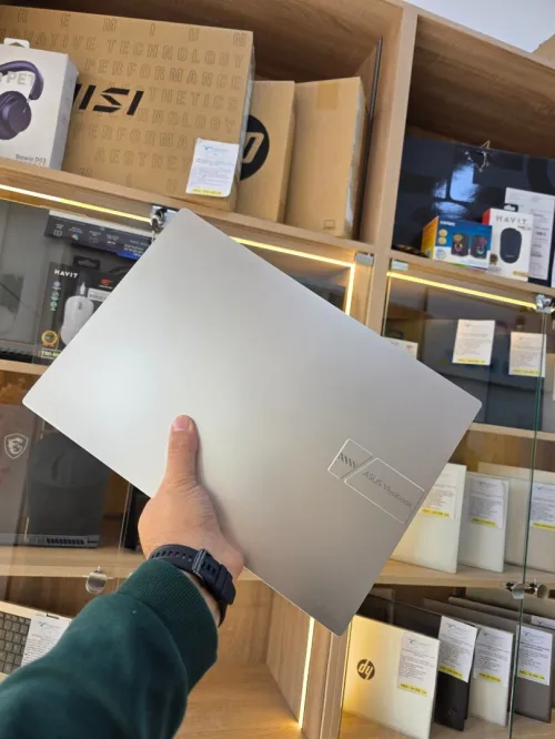 ASUS VivoBook 16" i5-13420H 8GB / 512 GB SSD
