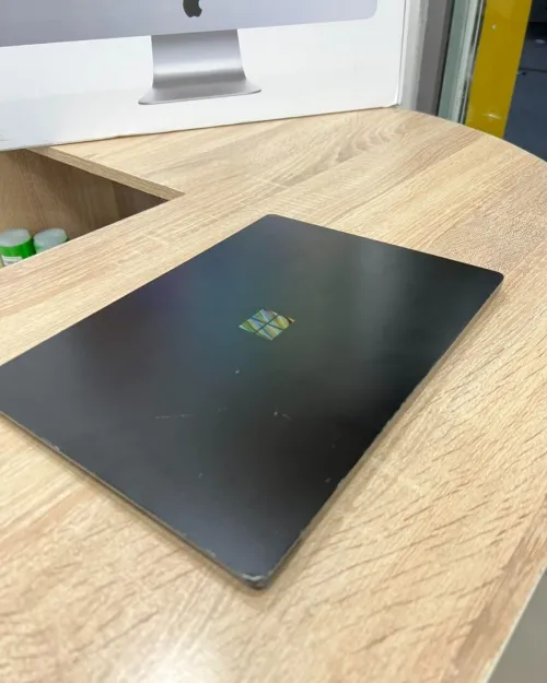 Microsoft Surface Laptop 5  13.5" tactile   i7 1265U 16GB /256GB( FIH  cha3ra f ecran )