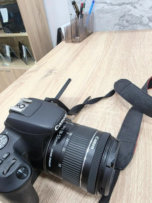  Canon EOS 200D +  Objectif (18-55 )