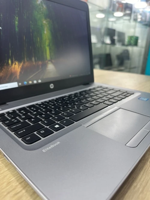 HP EliteBook 840 G3 i5-6300U 8Go 256ssd 14 pouces FHD