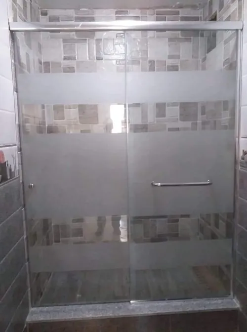 Vitrine en verre trempé 