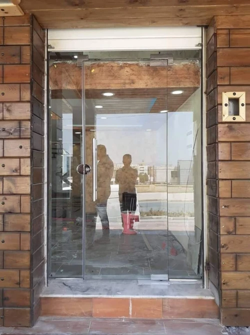 Vitrine en verre trempé 