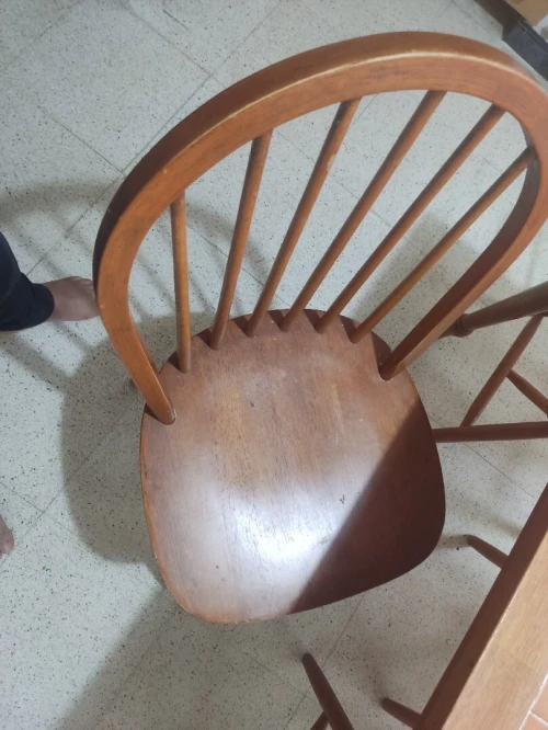 Table 4 chaises
