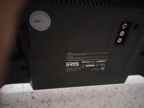 Téléviseur iris afficheur cassé 