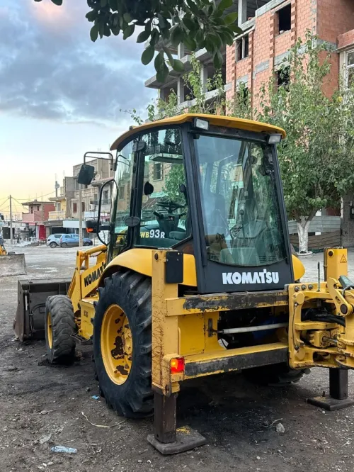 Komatsu wb93r Komatsu wb93r 2009