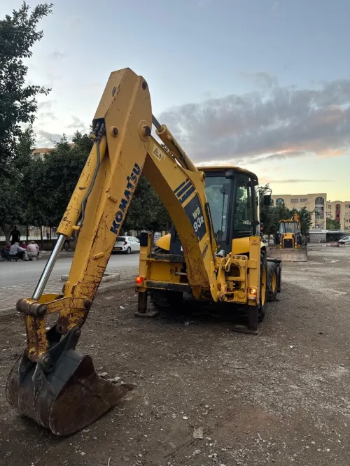 Komatsu Komatsu wb93 r5 2009